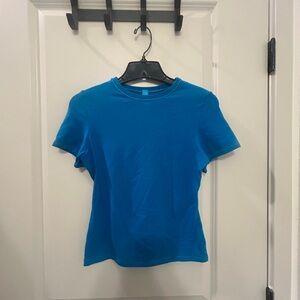 SKIMS Cotton Jersey Tee in Mykonos